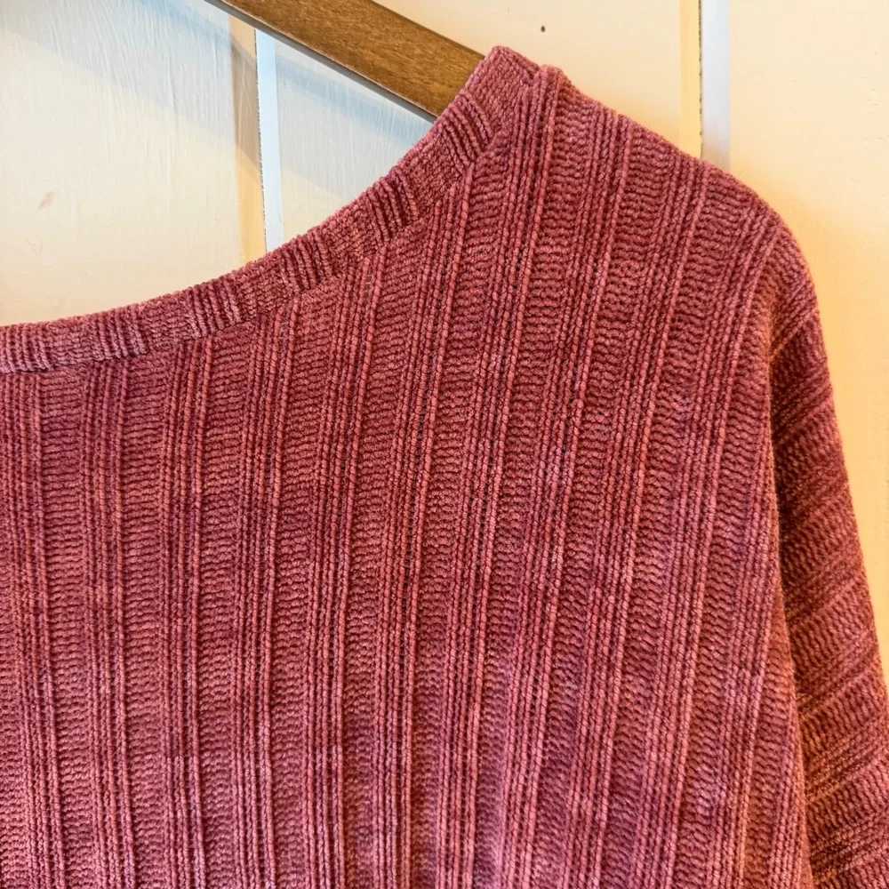 Easel Long Sleeve Burgundy Red Velvet Ribbed Sweater w/ Open Back, Size L, NWOT